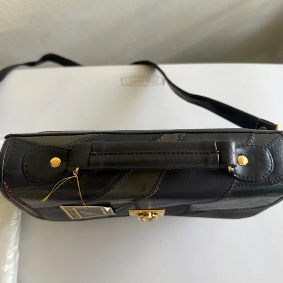 Angelina Collection Classic Black Quilted Chain Shoulder Bag - Picture 3 of 8